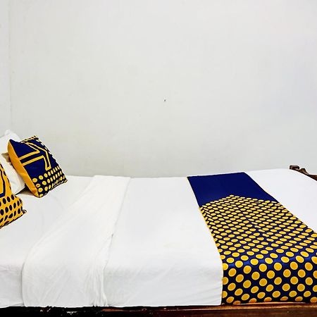 Hotel Oyo Life 91896 Kost Bu Dewi Syariah Pasuruan Zewnętrze zdjęcie