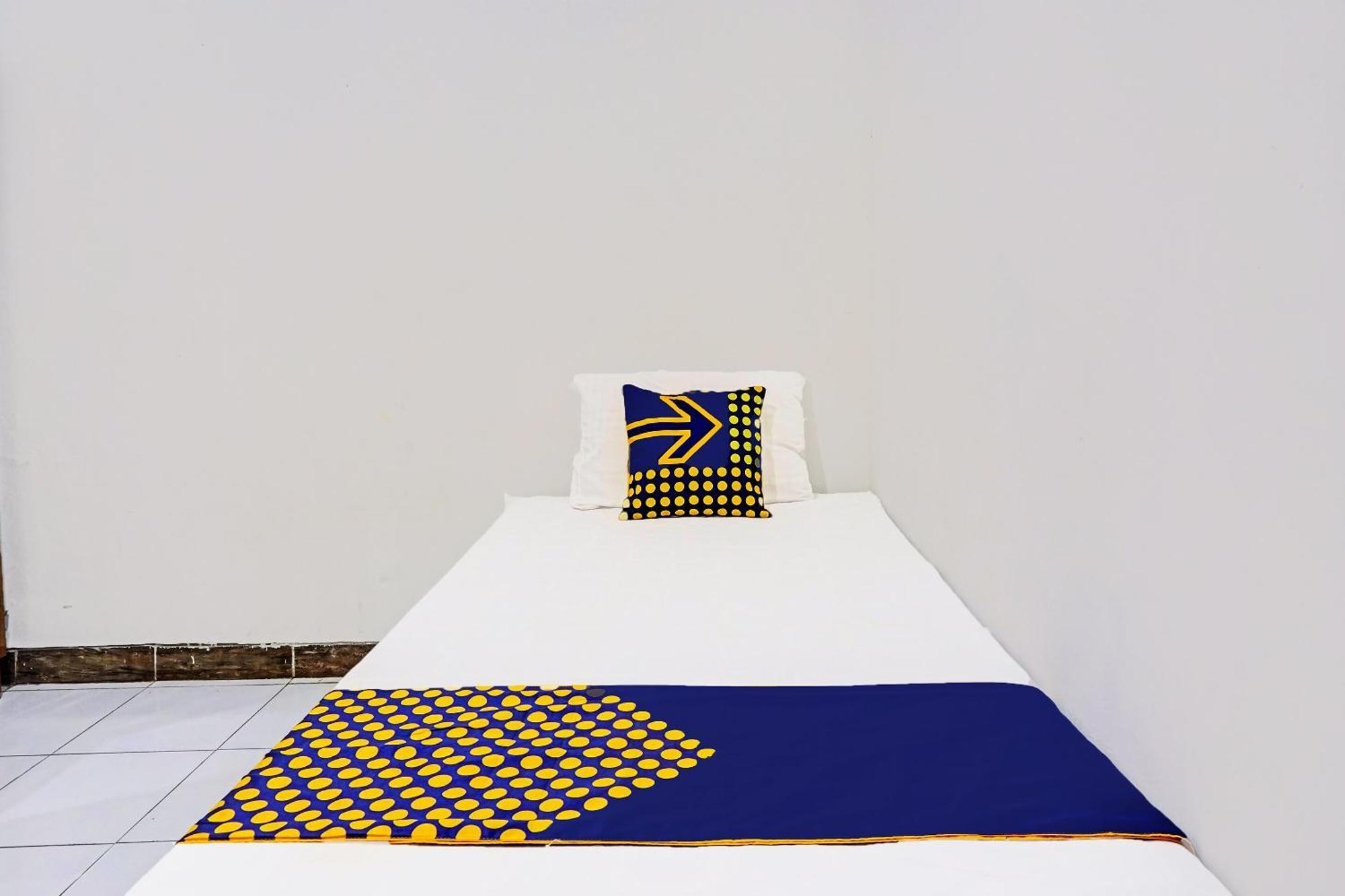 Hotel Oyo Life 91896 Kost Bu Dewi Syariah Pasuruan Zewnętrze zdjęcie