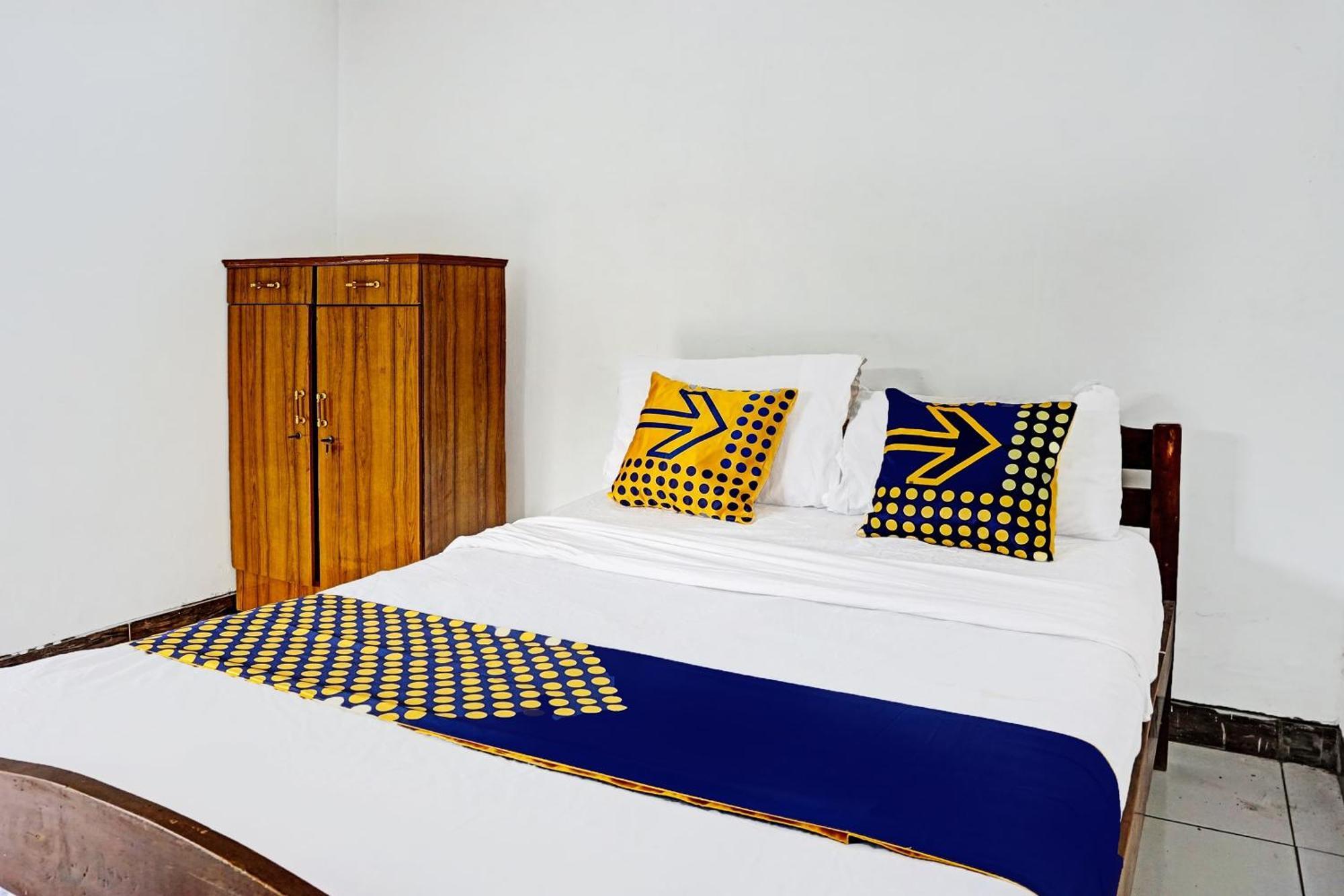 Hotel Oyo Life 91896 Kost Bu Dewi Syariah Pasuruan Zewnętrze zdjęcie