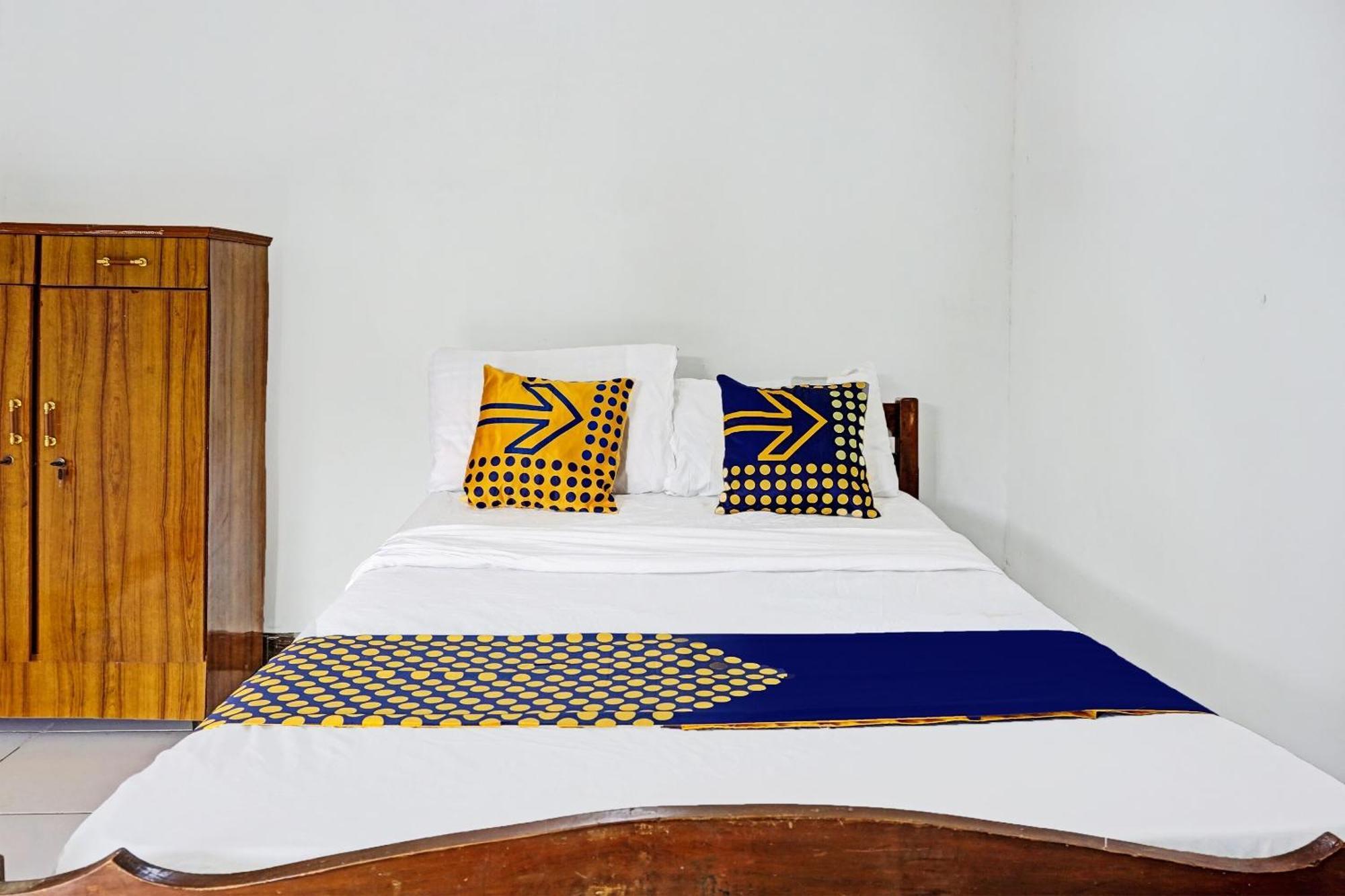Hotel Oyo Life 91896 Kost Bu Dewi Syariah Pasuruan Zewnętrze zdjęcie
